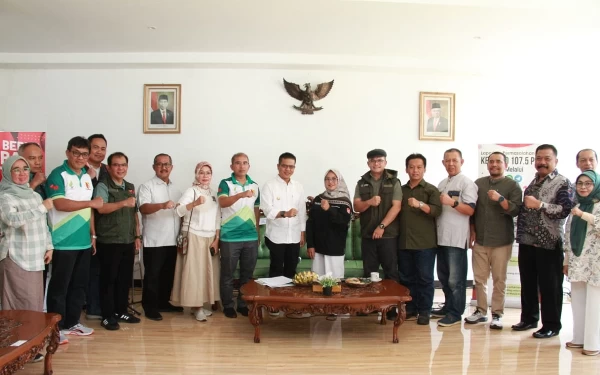 Foto Bupati Bandung Dadang Supriatna saat sosialisasi CSS XXI 2023 di Rumah Dinas di Soreang, Jumat (2//6/23). (Foto: Iwa/Ketik.co.id)