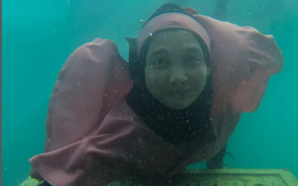 Foto Gili Labak menjadi lokasi snorkeling dengan perjalanan darat terjauh. (Foto: Instagram @gililabak.id)