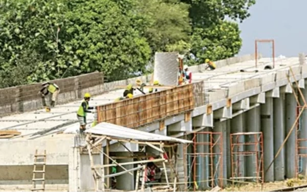 Foto Kondisi terakhir flyover Tarik di Desa Kedinding, Sidoarjo, Kamis (1/6/2023).  (Foto: Humas Pemda Sidoarjo)