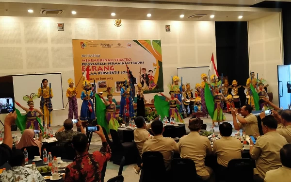 Komunitas Tanoker Gelar Workshop Pelestarian Egrang