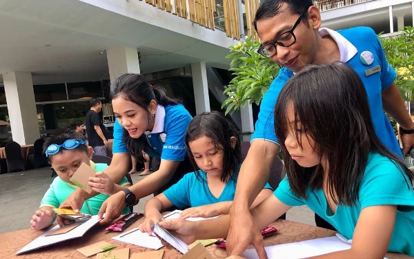 Foto Bermain dan belajar di Aruna Senggigi Lombok. (Foto: Dok. Aruna Senggigi)