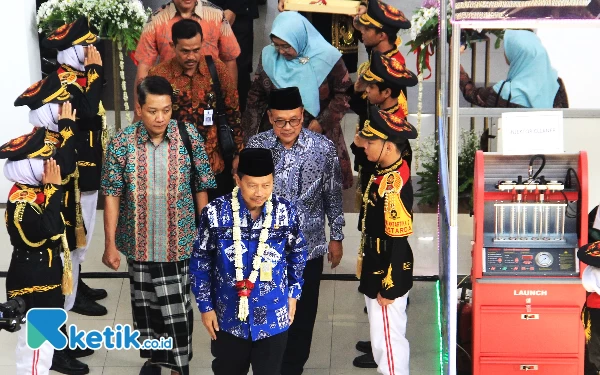 Foto Kepala Dinas Pendidikan Sidoarjo Dr Tirto Adi MPd membuka Pameran Pendidikan Antartika Fair Jumat (16/6/2023). (foto: Fathur Roziq/Ketik.co.id)