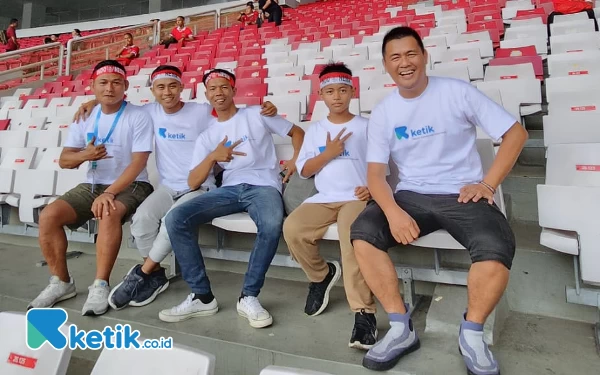 Foto Tim Ketik.co.id saat menonton langsung laga FIFA Matchday Timnas Indonesia vs Argentina dari Tribun VIP Stadion GBK Jakarta.