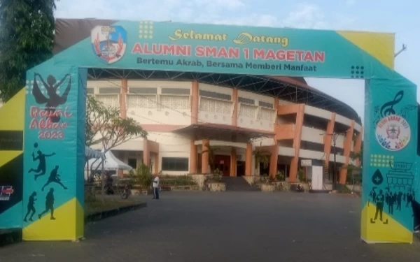 2000 Alumni SMAN 1 Magetan Serbu GOR Ki Mageti Magetan untuk Reuni Akbar