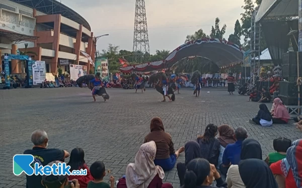 Foto Pagelaran seni dan budaya, Jaranan, di GOR Ki Mageti Magetan, Selasa (20/6/2023). (Foto: Yuli for ketik.co.id)