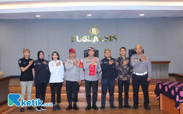 Foto Polresta Malang Kota mendapat juara kedua pada lomba layanan polisi 110 (foto: humas Polresta Malang Kota)