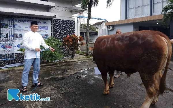 Thumbnail Wali Kota dan Kapolresta Malang Ikut Berkurban di RPH Tunas