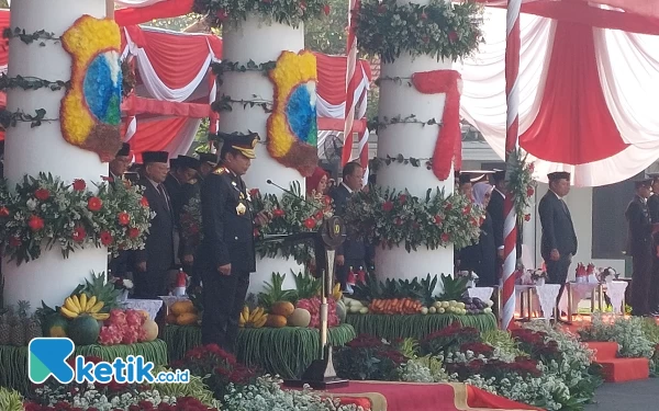 Foto Kapolda Jawa Timur Irjen Toni Harmanto saat menjadi Inspektur Upacara, Sabtu (1/7/2023). (Foto: Husni Habib/Ketik.co.id)