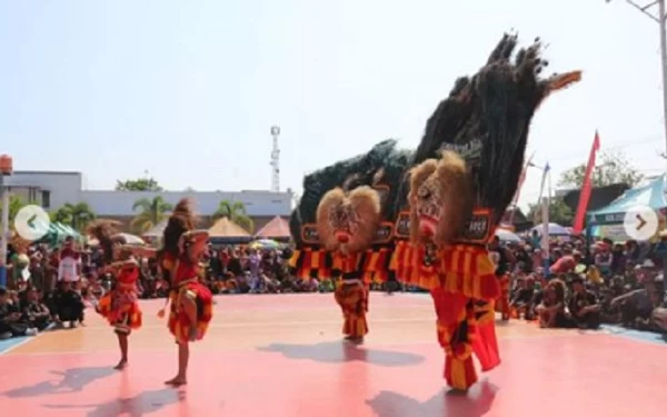 Thumbnail Pawai Budaya HUT Ngawi ke-665, Bupati Ony Ciptakan Pusat Keramaian Baru untuk Geliatkan Ekonomi Kerakyatan, Begini Konsepnya