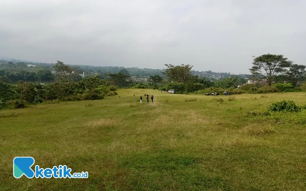 Foto Potret pemandangan alam di Bukit Teletubbies di Desa Bumiaji Kecamatan Bumiaji Kota Batu. (Foto Sholeh/Ketik.co.id)