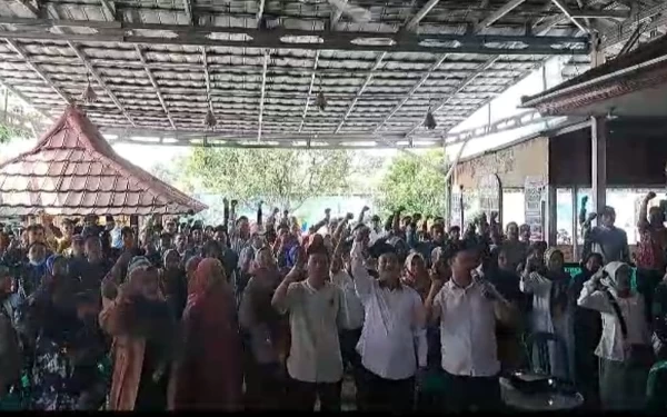 Thumbnail Berita - Barisan Masyarakat Desa Cianjur Siap Gerilya Menangkan Gus Muhaimin Jadi Presiden 2024