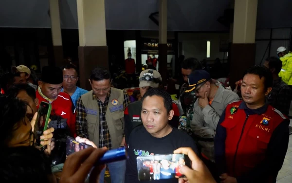 Pengungsi Banjir Lahar Dingin Lumajang Terus Bertambah, Cak Thoriq Pastikan Semua Tertangani dengan Baik