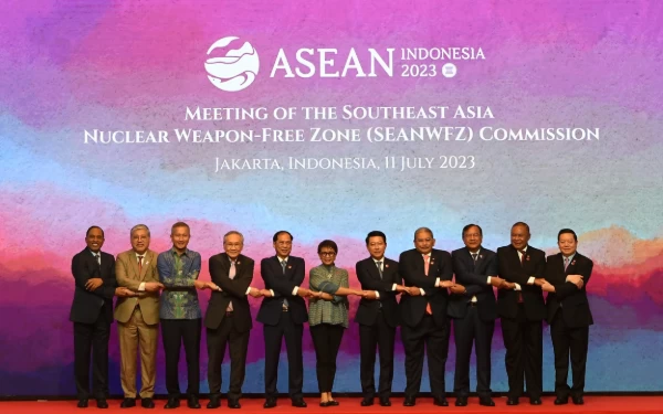 Thumbnail Berita - Menlu Retno: Kawasan Asia Tenggara Harus Tetap Bebas Senjata Nuklir