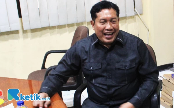 Foto Sekretaris Komisi D DPRD Sidoarjo Bangun Winarso menjelaskan ihwal raperda tentang Perlindungan dan Pemenuhan Hak Penyandang Disabilitas. (Foto: Fathur Roziq/Ketik.co.id)