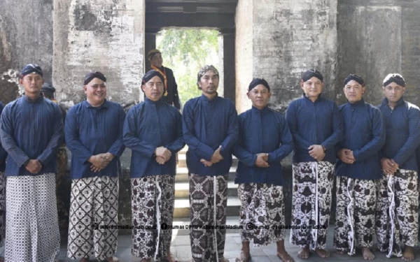 Thumbnail Ziarah ke Makam Raja Kotagede Jogja, Ketua DPRD Kabupaten Madiun: Kenang Jasanya, Teladani Perjuangannya