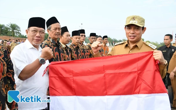 Thumbnail Berita - Sambut HUT Kemerdekaan RI, Pemkot Kota Bengkulu Bagikan 10 Juta Bendera