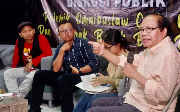 Thumbnail Berita - Bukan Tipe Chicken Out, Rizal Ramli Selalu Siap 'Adu Banteng' Demi Membela Rakyat