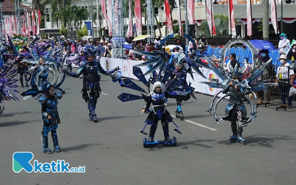 Foto Penampilan World Kids Carnival di Jember Fashion Carnaval (JFC), Sabtu (5/8/2023) (Foto: Fenna.Ketik.co.id)