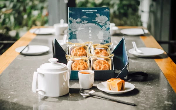 Foto Satu box varian mooncake (foto: Grand Mercure Malang Mirama)