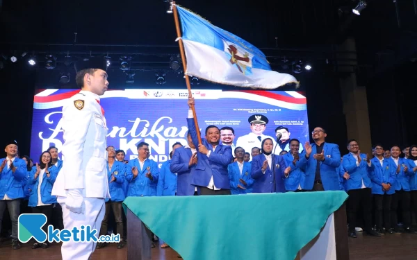 Foto Ketua KNPI Kab Bandung Rifki Fauzi saat pelantikan Pengurus DPD KNPI Kab Bandung periode 2023-2026 di Gedong Budaya Soreang, Senin (7/8/23).(Foto: Iwa/Ketik.co.id)


 Sumber: Ketik.co.id | Media Kolaborasi Indonesia. 
 https://ketik.co.id/berita/bupati-bandung-kader-knpi-bakal-jadi-pemimpin-indonesia-emas-2045