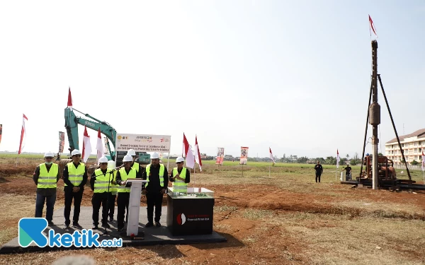 Foto Mentan Syahrul Yasin Limpo saat Ground Breaking CoE Kopi, di Desa Solokanjeruk Kec Solokanjeruk Kab Bandung, Minggu (13/8/23). (Foto: Iwa/Ketik.co.id)