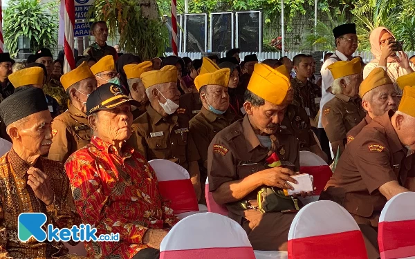 Foto Ratusan anggota LVRI Surabaya hadir di Tasyakuran. (Foto: Shinta Miranda/Ketik.co.id)