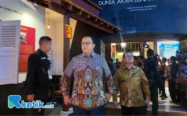 Thumbnail Berita - Capres Anies Hadiri Peresmian Museum dan Galeri SBY-Ani di Pacitan