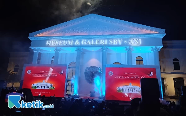 Foto Suasana malam peresmian museum kepresidenan, diresmikan sekitar pukul 20.58 WIB, Kamis (17/8/2023). (Foto: Al Ahmadi/Ketik.co.id)