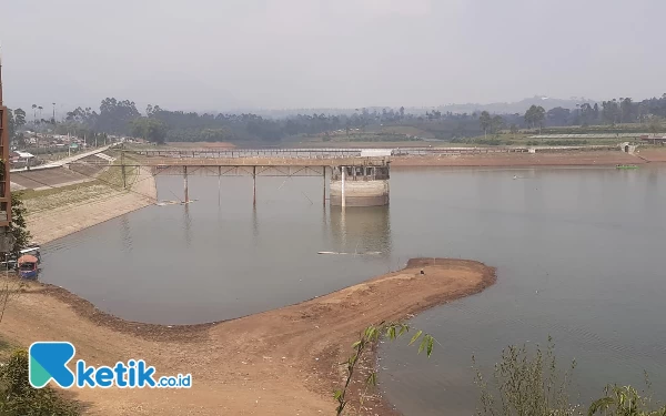 Thumbnail Berita - Fenomena El Nino Turunkan Kapasitas Produksi Air Minum Perumda Tirta Raharja