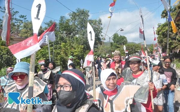 Foto Suasana Karnaval Kampanye Swasembada Warga Arjowinangun Pacitan. (Foto: Mas Keris for Ketik.co.id)