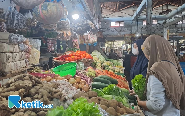 Thumbnail Berita - Akibat Cuaca Panas, Harga Sayuran Mulai Merangkak Naik di Jember