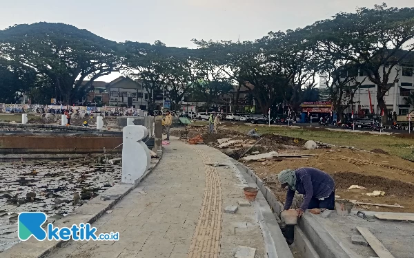 Thumbnail Progres Revitalisasi Alun-Alun Tugu Malang Capai 51 Persen