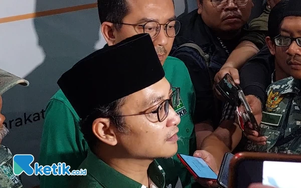 Foto Sekjen PKB, Muhammad Hasanuddin Wahid saat memberikan keterangan kepada awak media (Foto: Husni Habib/Ketik.co.id)