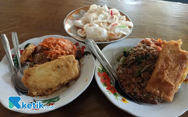 Thumbnail Berita - Sarapan Pecel di Kota Malang, Harga Murah Porsi Melimpah