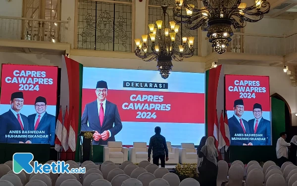 Foto Suasana ruangan deklarasi Anies-Cak Imin di Hotel Majapahit Surabaya. (Foto: Khaesar/Ketik.co.id)