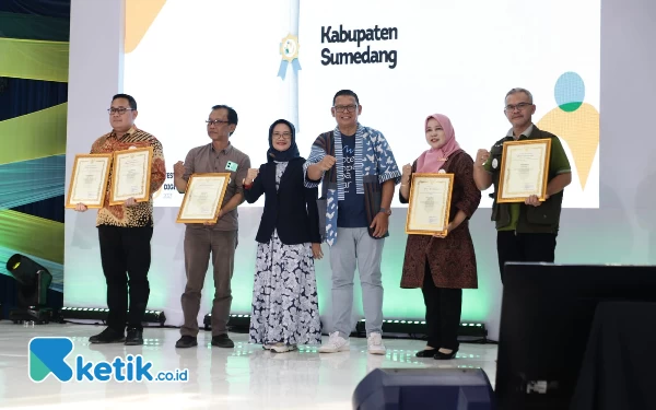 Thumbnail Berita - Kabupaten Bandung Borong 3 Penghargaan Literasi Digital Jabar