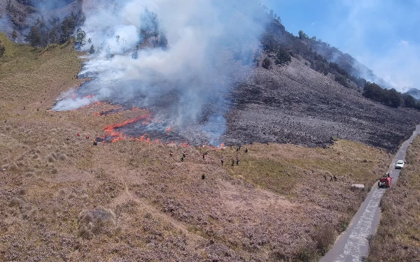 Thumbnail Berita - Karhutla, Wisata Gunung Bromo Tutup Total Hingga Waktu yang Tidak Ditentukan