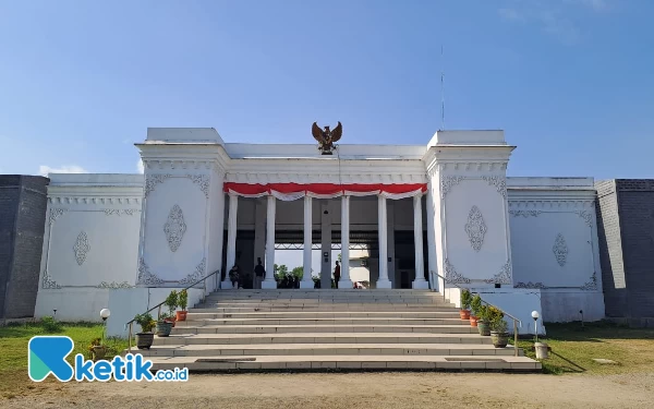 'Istana Negara' Jadi Kantor Perangkat Desa