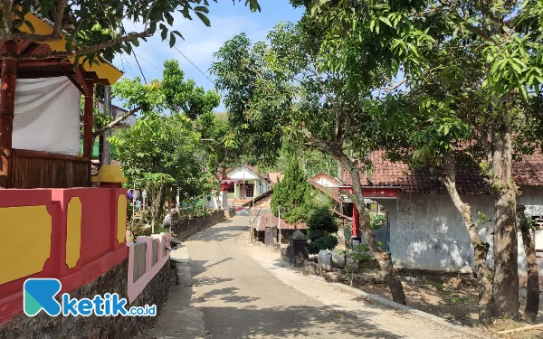 Foto Suasana di daerah tersebut dengan akses lokasi yang mulus. menawarkan suasana yang nyaman. (Foto: Al Ahmadi/Ketik.co.id)