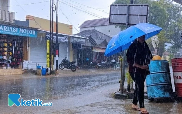 Thumbnail Berita - Kapan Awal Musim Hujan di Kabupaten Pacitan, Ini Prediksi BMKG