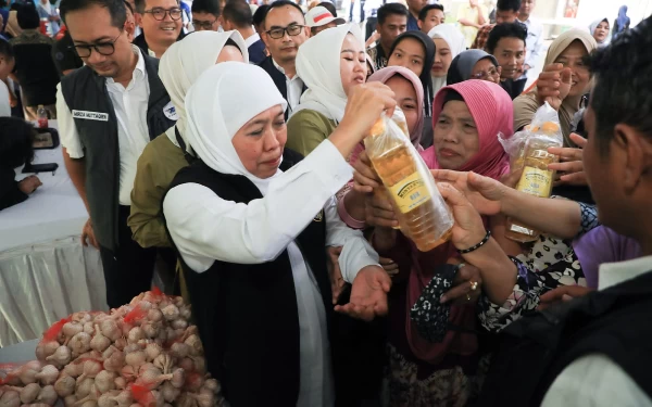 Thumbnail Berita - Stabilkan Harga Bahan Pokok, Pemprov Jatim Gelar Operasi Pasar di Jombang
