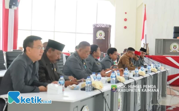 Foto Anggota DPRD Kabupaten Kaimana yang mengikut sidang di ruang rapat DPRD kabupaten Kaimana (foto Humas Pemkab Kaimana,)