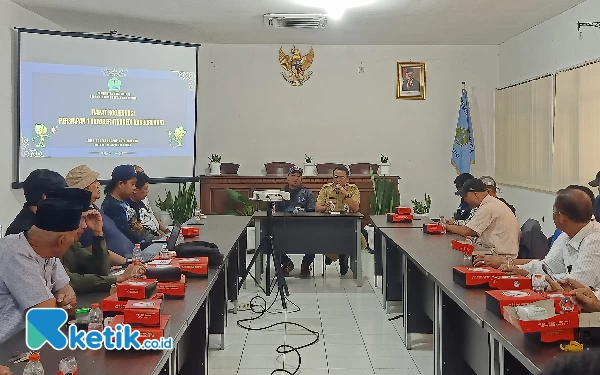 Foto Rakor antara Bakesbangpol dengan Aremania untuk peringatan satu tahun Tragedi Kanjuruhan. (Foto: Lutfia/Ketik.co.id)