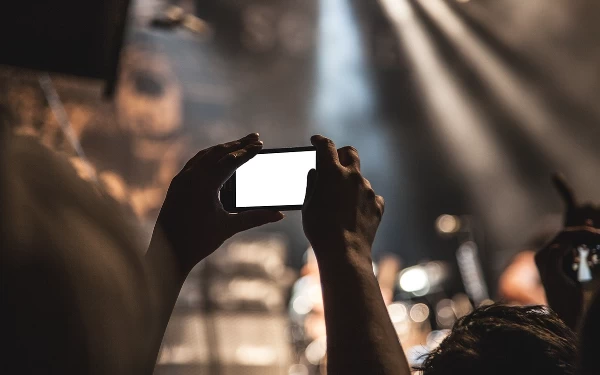 Thumbnail Berita - Trik Mengambil Foto Dengan Smartphone Saat Kondisi Cahaya Minim
