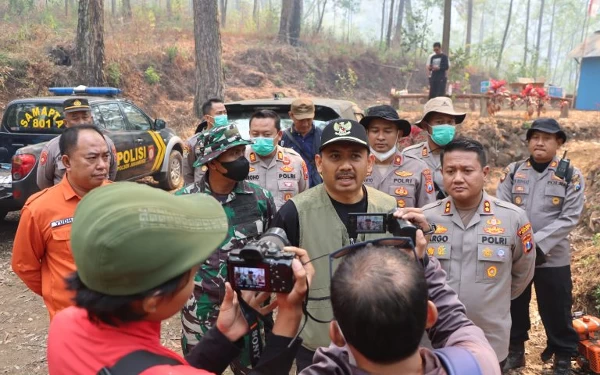 Tim Gabungan di Ngawi Sukses Padamkan Kebakaran Gunung Lawu di Petak 39-40 RPH Manyul, Simak Imbauan Polisi