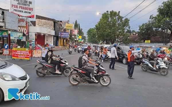 Thumbnail Berita - Dishub Jember Terus Evaluasi Ruas Satu Arah di Jalan Jawa