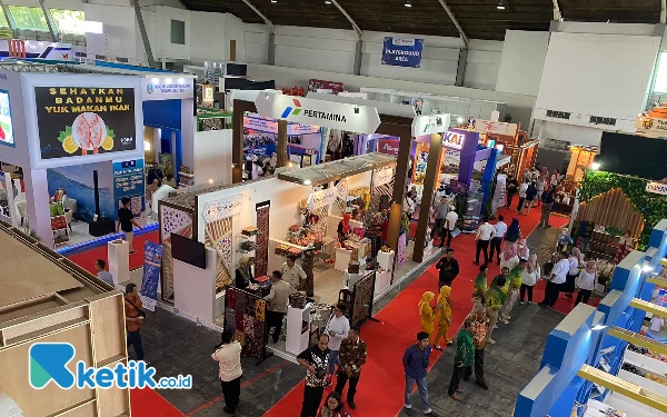 Foto Suasana dari lantai dua Jatim Fest 2023 di Jatim Expo. (Foto: Shinta Miranda/Ketik.co.id(