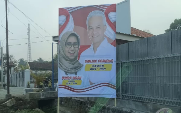 Thumbnail Berita - Gambarnya Disandingkan Dengan Ganjar Pranowo, Mantan Wabup Lumajang Protes