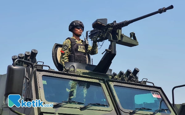 Foto Devile alutsista ikut meramaikan HUT ke 78 TNI, Kamis (5/10/2023). (Foto : M.Khaesar/Ketik.co.id)