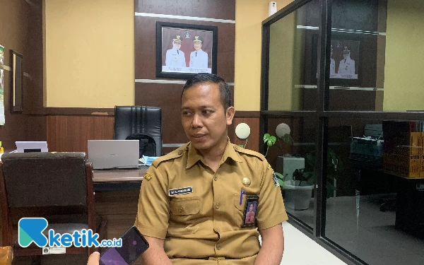 Foto Kepala Bagian Umum Pemkab Blitar, Eko Sumardiyanto, Senin (9/10/2023) (foto: Favan/ketik.co.id)